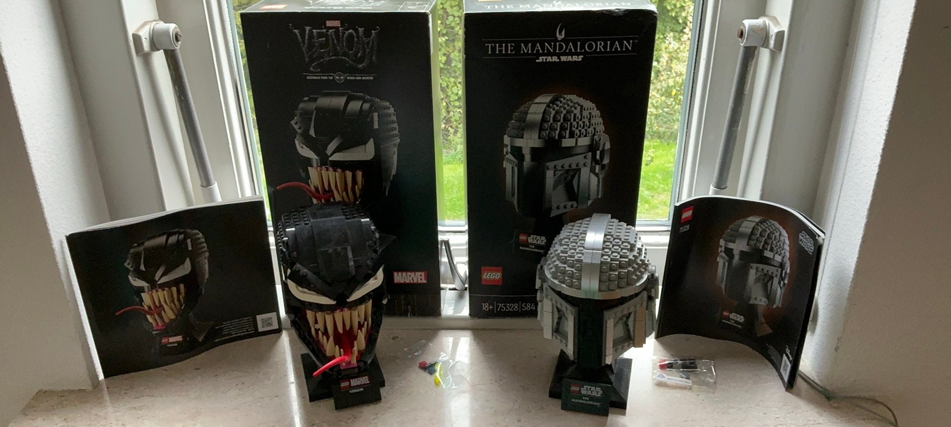 LEGO Spider-Man Venom - 76187. Lego 75328  Mandalorian helm, Ophalen of Verzenden, Zo goed als nieuw