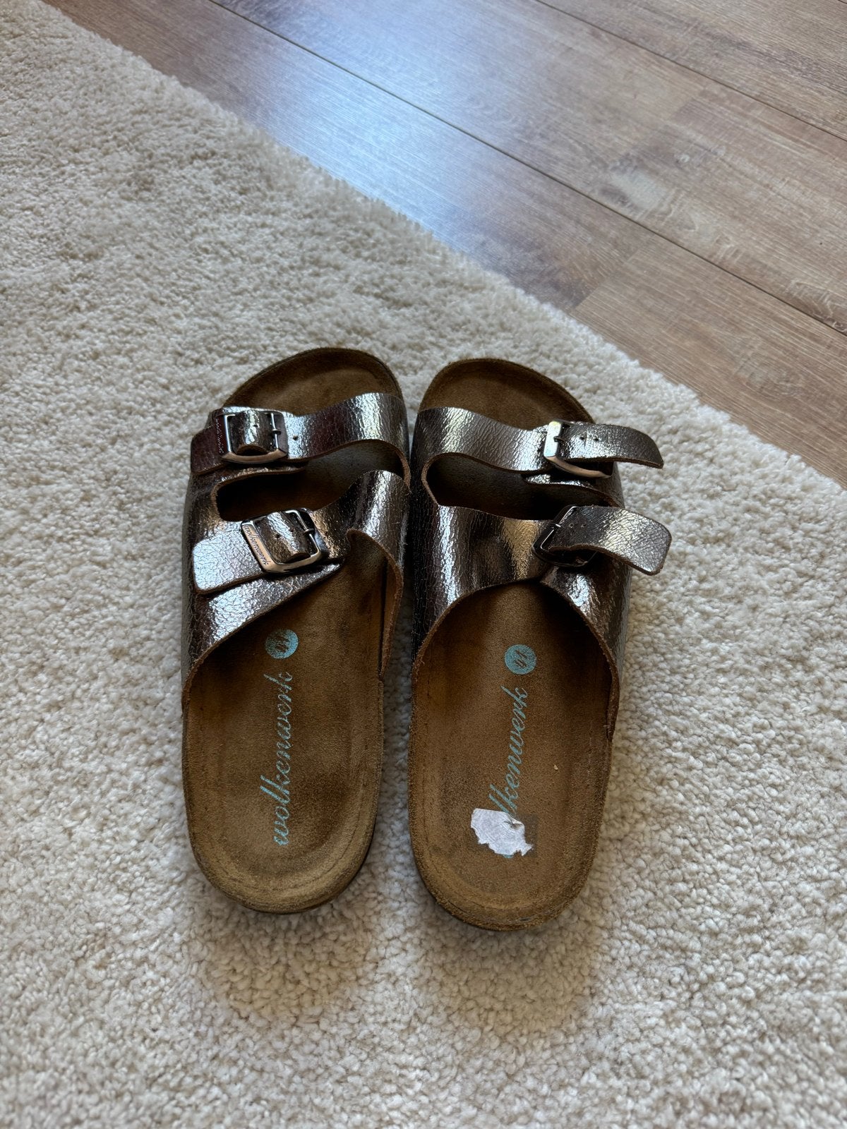 Wolkenwerk slippers maat 41, Kleding | Dames, Schoenen, Ophalen of Verzenden, Gedragen, Overige kleuren, Slippers