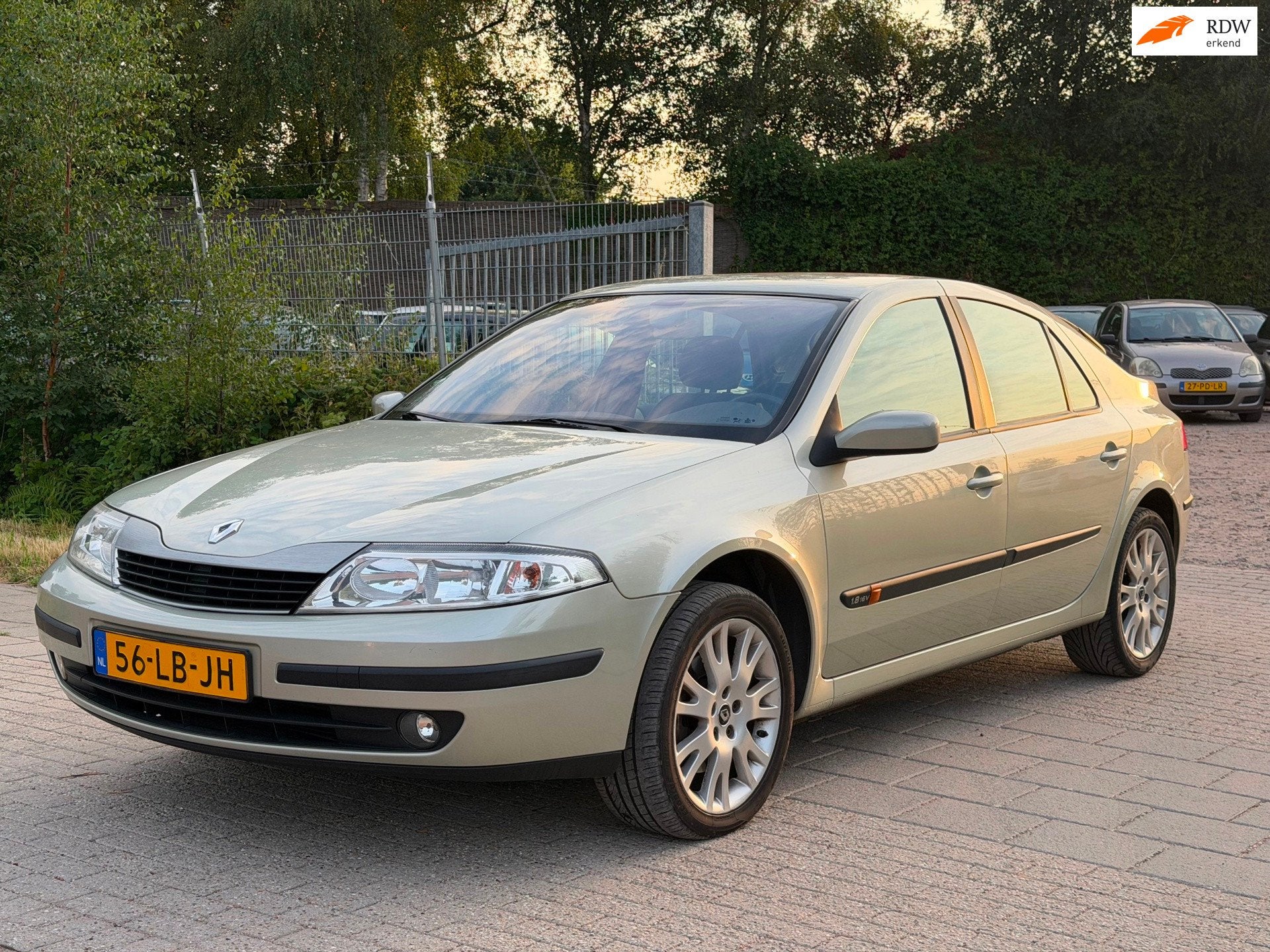 Renault Laguna 1.8-16V Dynamique Koopje, Laguna, Gebruikt, 4 cilinders, Leder en Stof
