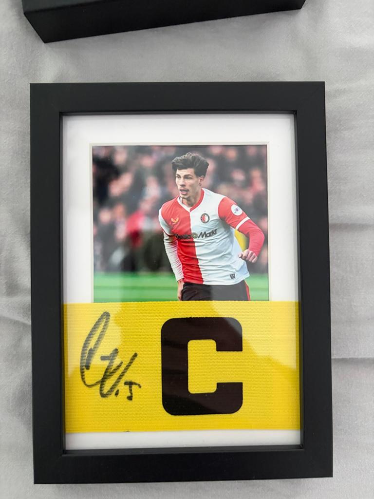 Gesigneerde aanvoerdersband Jordan Bos - Feyenoord, Ophalen of Verzenden, Zo goed als nieuw, Feyenoord, Overige typen