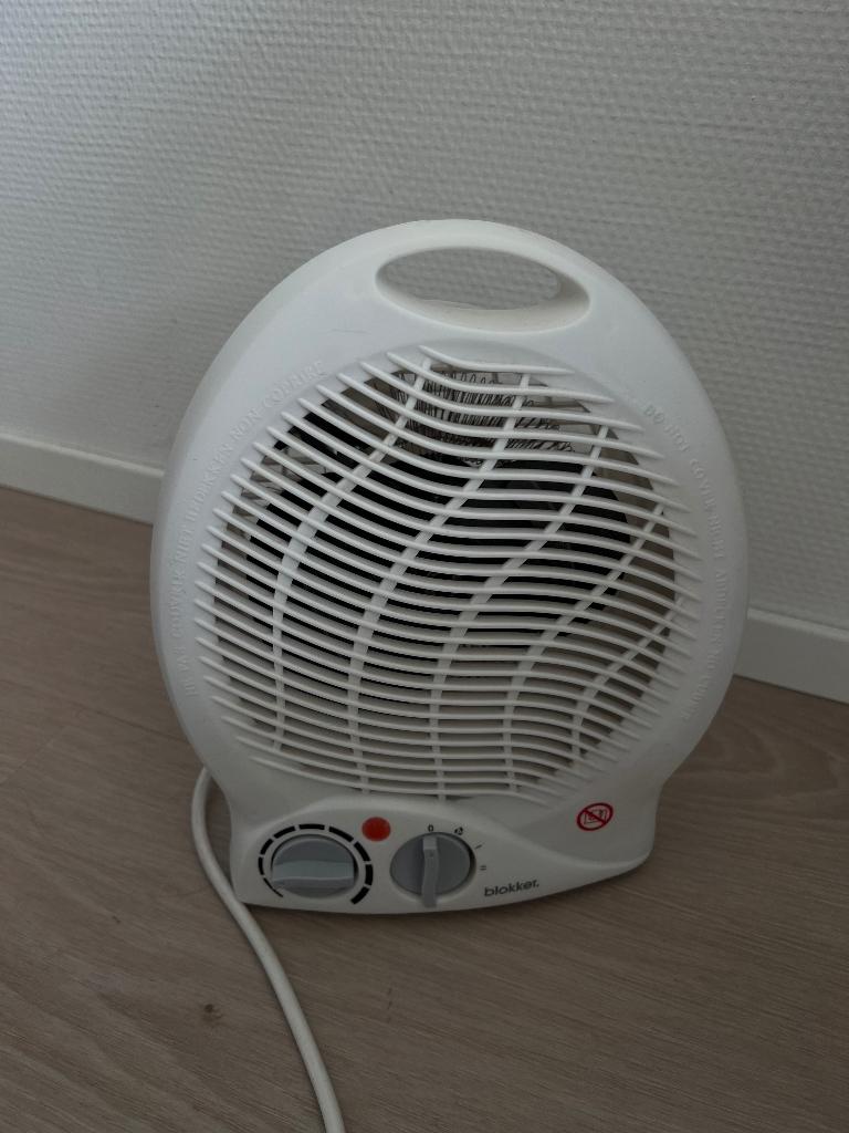Blokker Heater, Ophalen, Minder dan 60 m³, 3 snelheden of meer, Zo goed als nieuw