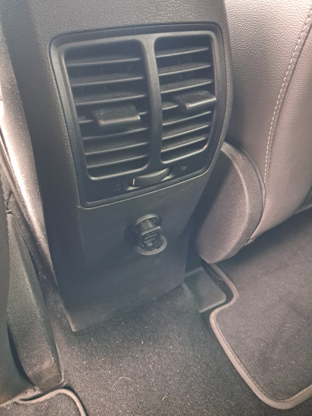 Foto 11 van Ford Kuga 1.5 Ecoboost 2018 met trekhaak.