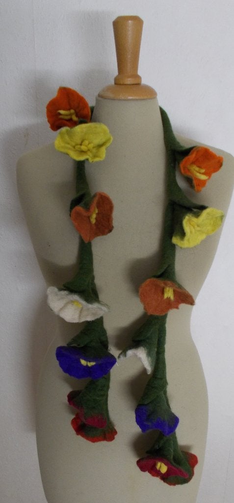 Grappige vilten bloemen sjaal/riem, Verzenden, Zo goed als nieuw, Maat 42/44 (L), Sjaal