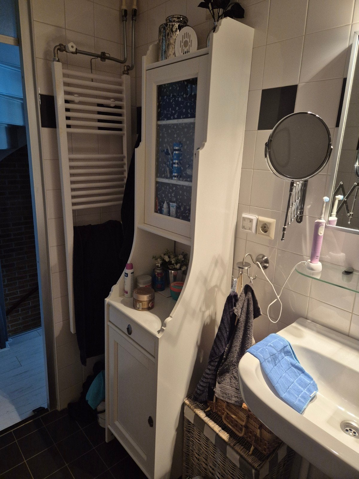 Witte badkamerkast met lade en glazen deur, Ophalen, (Half)hoge kast, Minder dan 50 cm, Zo goed als nieuw