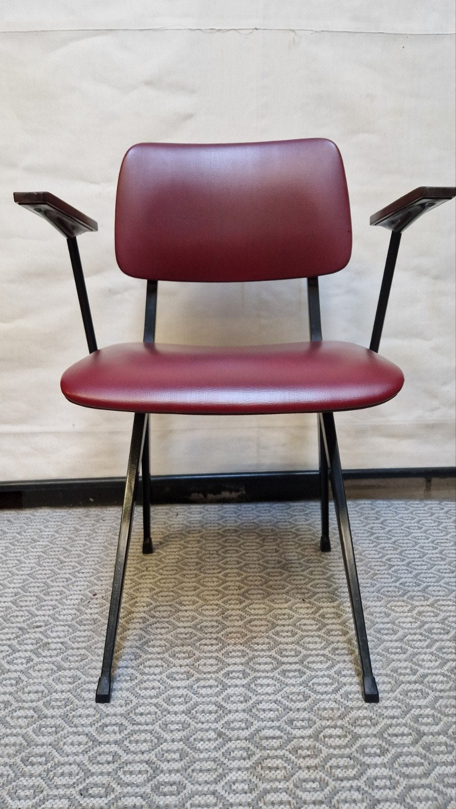 vintage chair Marko met houten armleggers spinstoel  S202, Ophalen, Huis en Inrichting