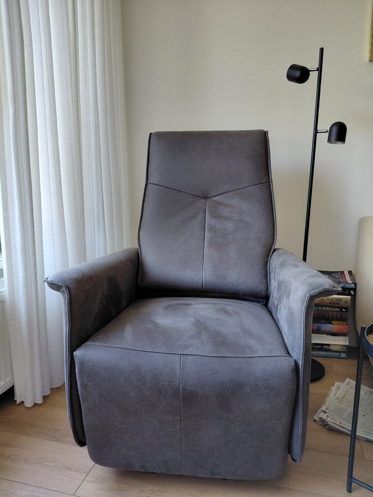 Comfortabele grijze relaxstoel met elektrische functie, Ophalen, Gebruikt, Modern, Comfort, Eén