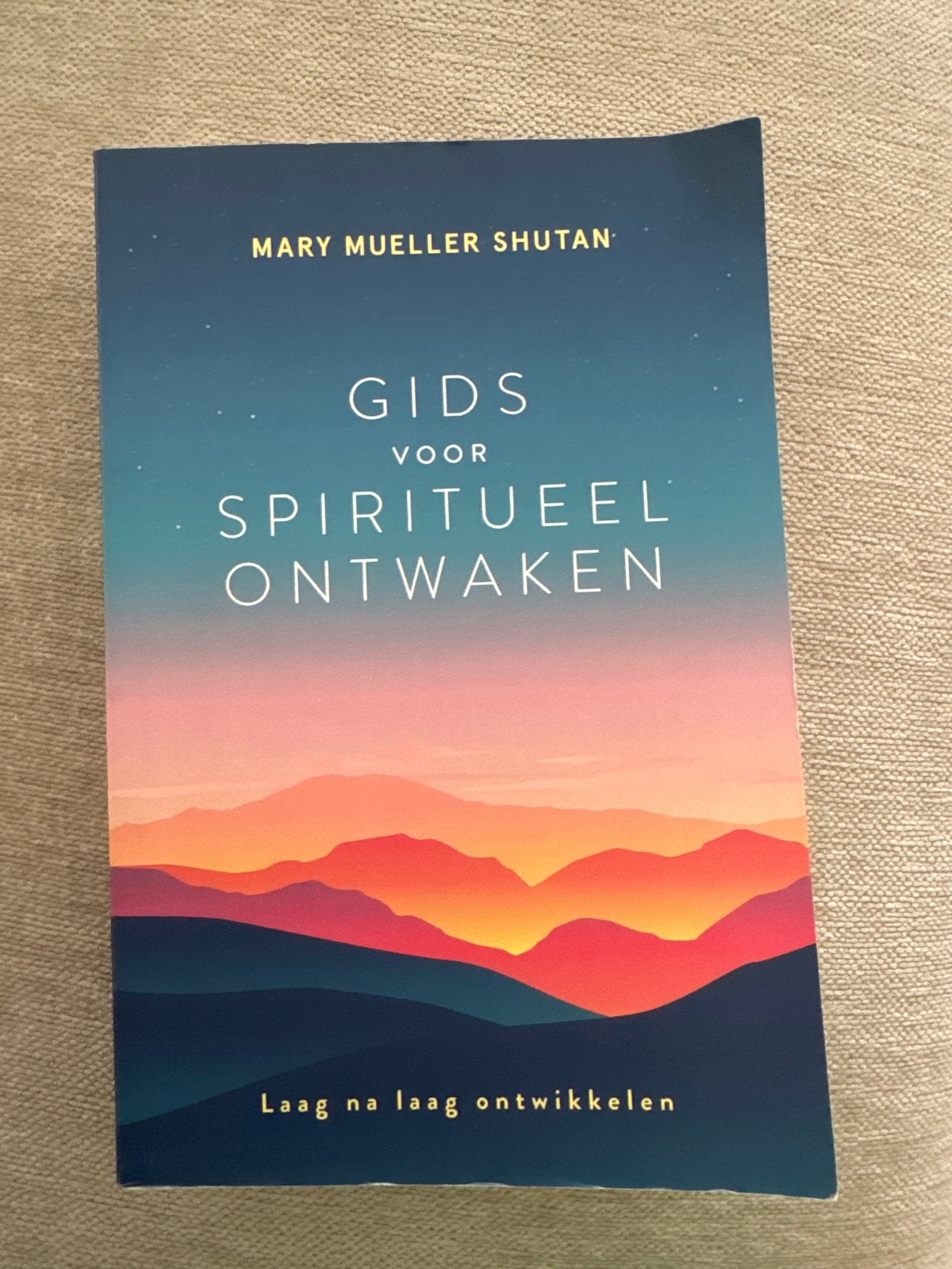 Gids voor Spiritueel Ontwaken - Mary Mueller Shutan, Boeken, Ophalen of Verzenden, Zo goed als nieuw, Spiritualiteit algemeen