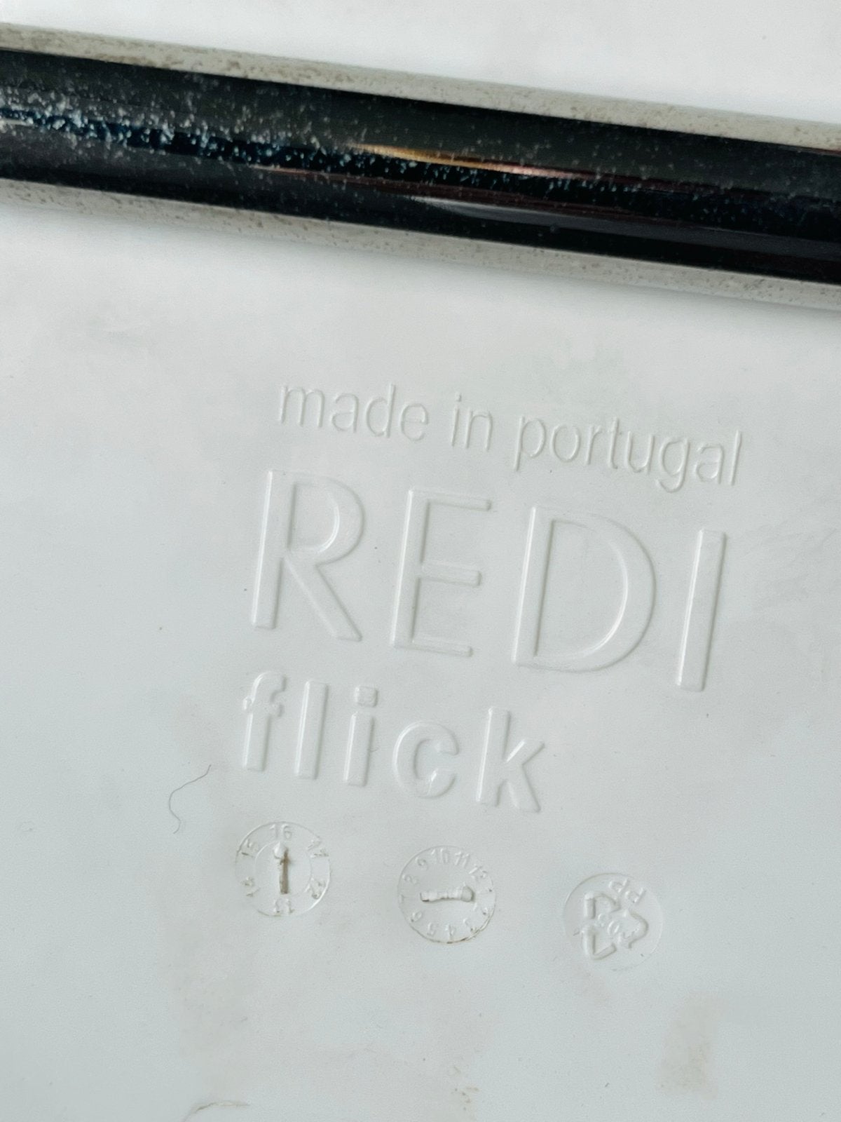 4 Witte REDI Flick stoel - Modern design, Huis en Inrichting, Stoelen, Ophalen, Kunststof, Gebruikt, Wit