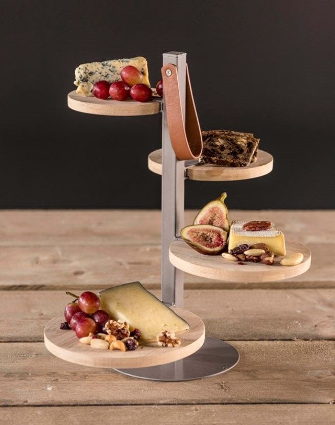 Gusta Serveertoren Ø16x36 cm met 4 plateaus Nieuw!, Beige, Hout, Snij-/serveerplank, Nieuw