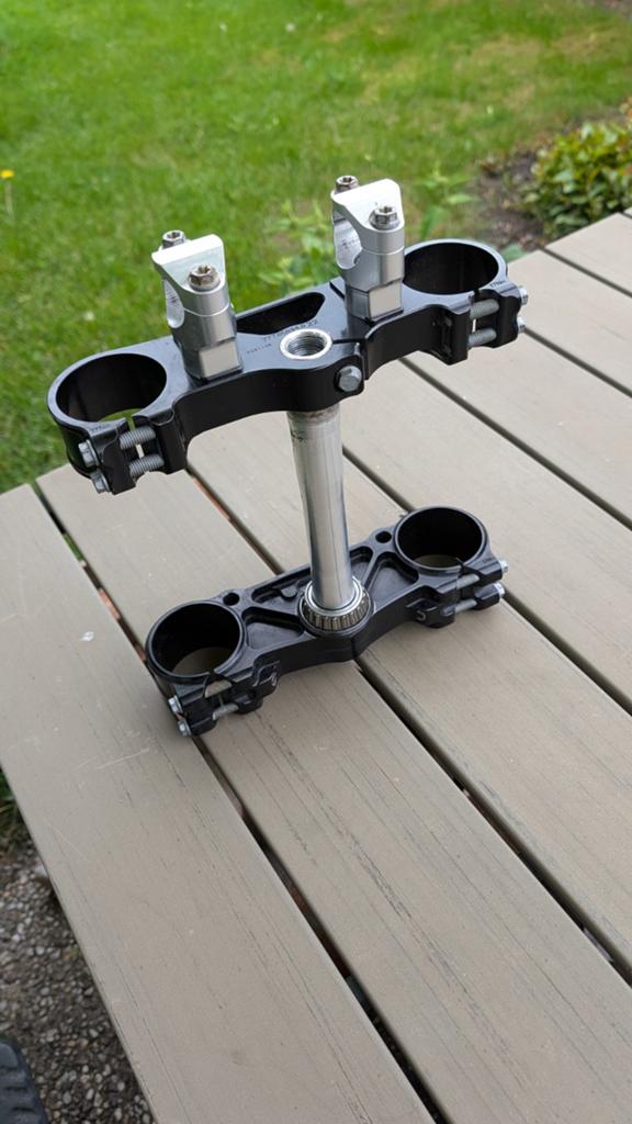 KTM sxf Kroonplaten 125cc / 450 compleet met stuur klemmen, Motoren, Ophalen of Verzenden