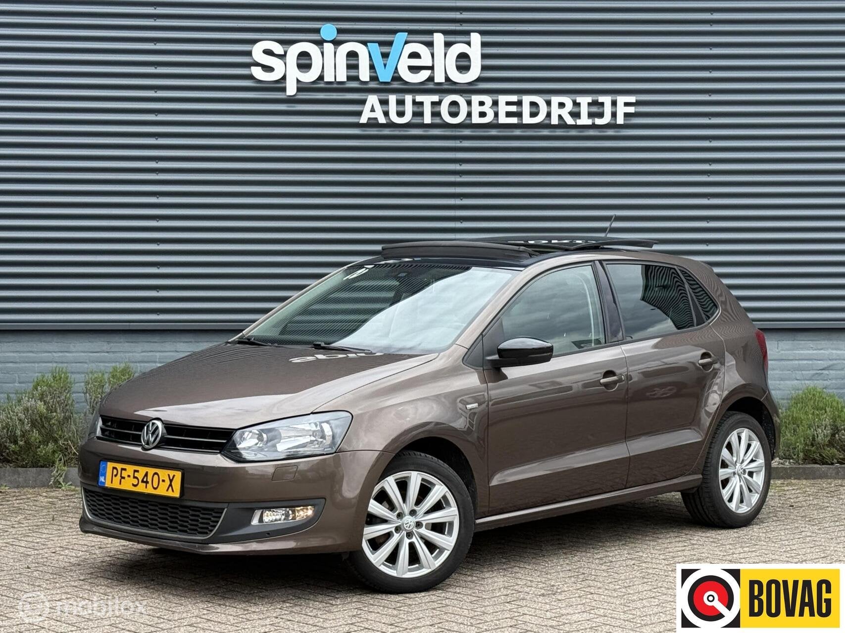 Volkswagen Polo 1.2 Easyline - Pano - Pdc - Multimedia -, Voorwielaandrijving, Euro 5, 967 kg, Bruin