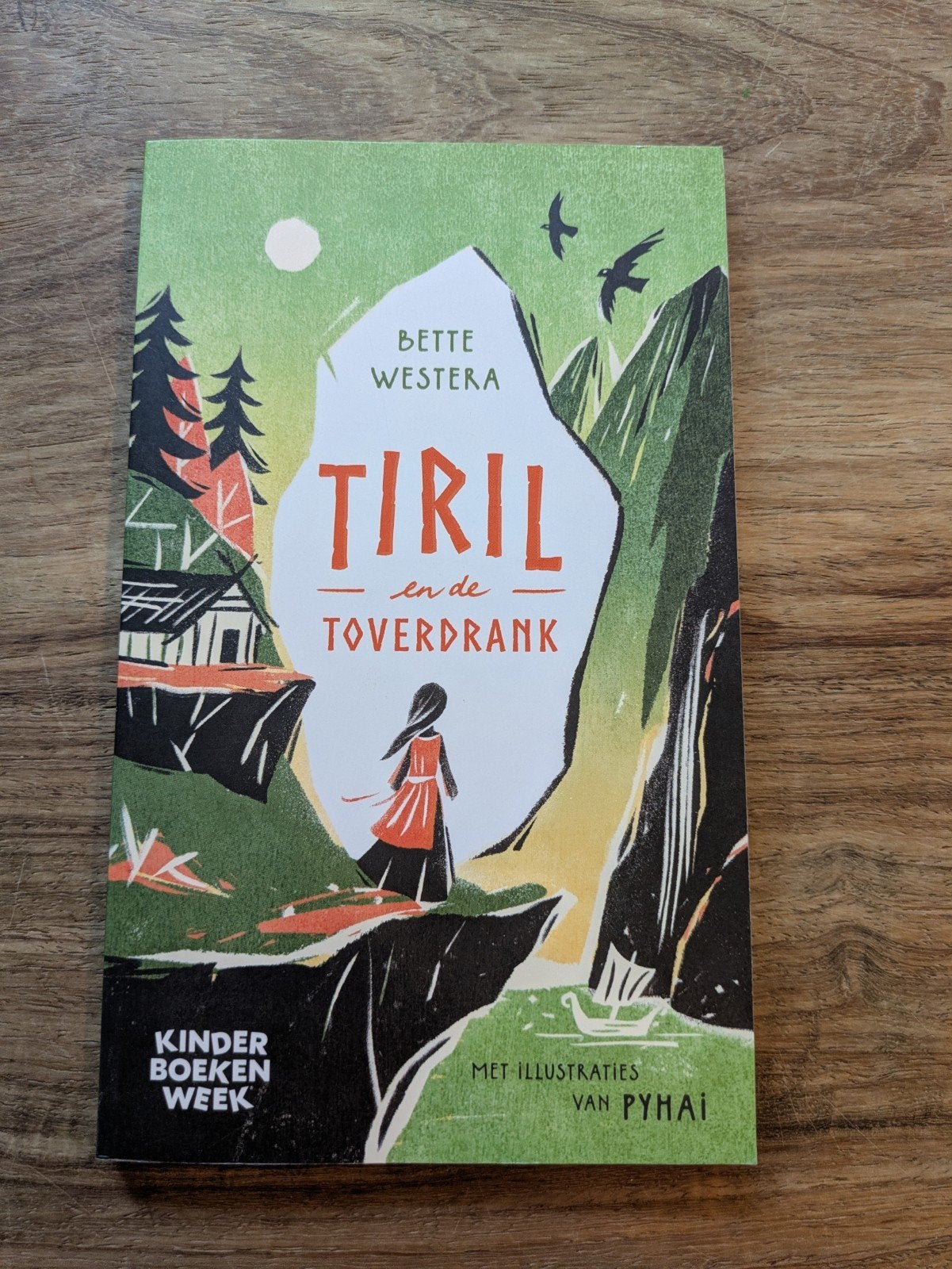 Tiril en de Toverdrank - Bette Westera (Kinderboekenweek), Boeken, Ophalen of Verzenden, Zo goed als nieuw, Bette Westera