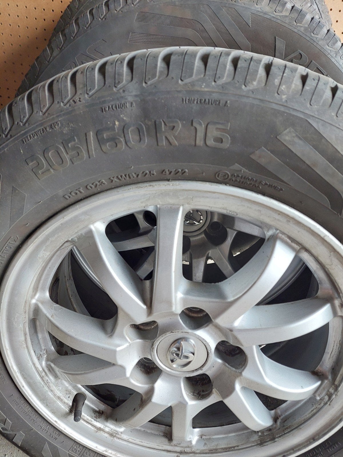 Vredestein All Season Banden met Velgen 205/60 R16, Auto-onderdelen, Ophalen, Gebruikt, 16 inch, Banden en Velgen