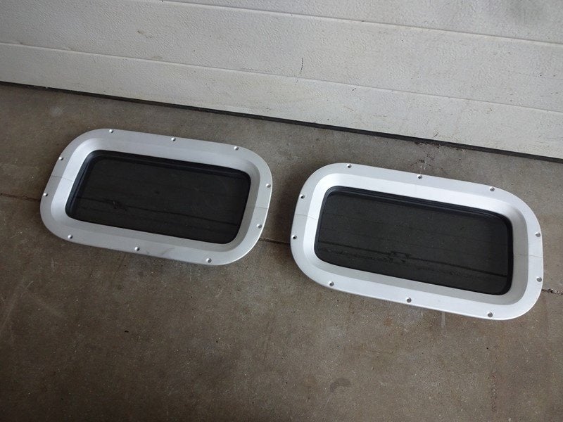 Patrijspoort; 2 stuks, nog nieuw 40,3 x 22,8 cm, Watersport en Boten, Accessoires en Onderhoud, Ophalen, Zo goed als nieuw, Overige typen