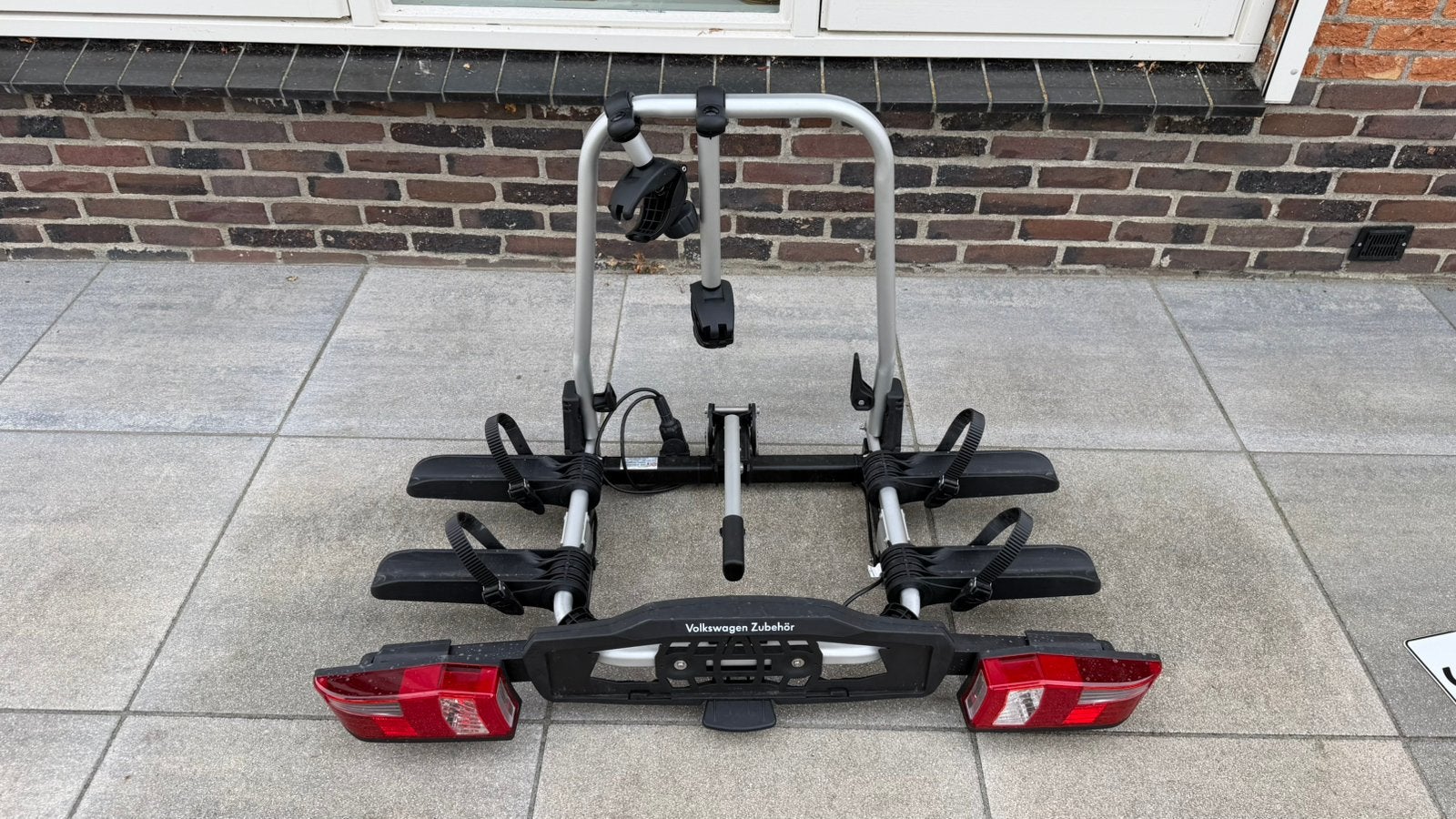 Uebler P22 fietsendrager - VW (60 kg/kantelbaar/vouwbaar), Auto diversen, Fietsendragers, Ophalen, Zo goed als nieuw, Brede banden