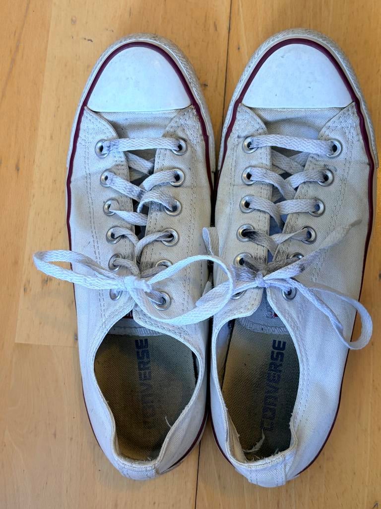 Converse All Stars crème maat 41 laag model gedragen, Ophalen of Verzenden, Gedragen, Beige, Sneakers of Gympen