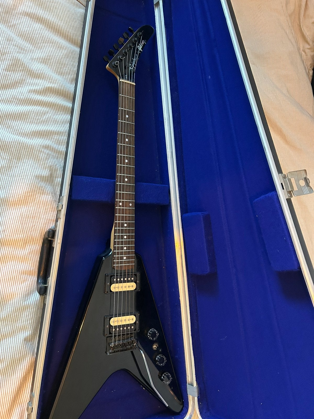Epiphone Flying V klinkt goed, gebruikt., Ophalen, Gebruikt, Solid body, Epiphone