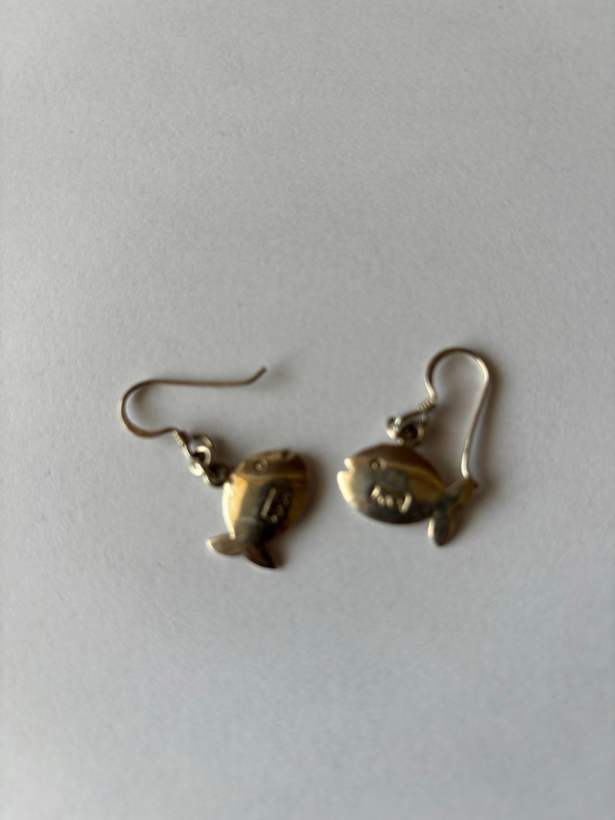 Zilveren  oorbellen in de vorm van vissen, Ophalen of Verzenden, Gebruikt, Zilver, Hangers