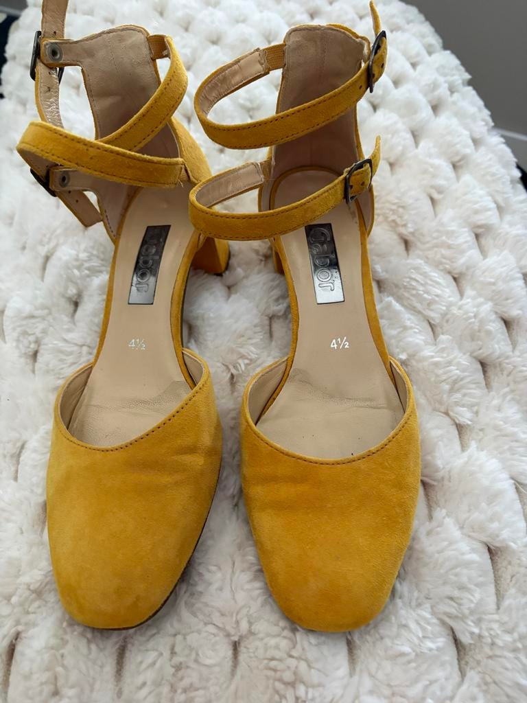 Gabor Gele Suède Pumps Maat 4,5 (37,5), Ophalen of Verzenden, Zo goed als nieuw, Geel, Pumps