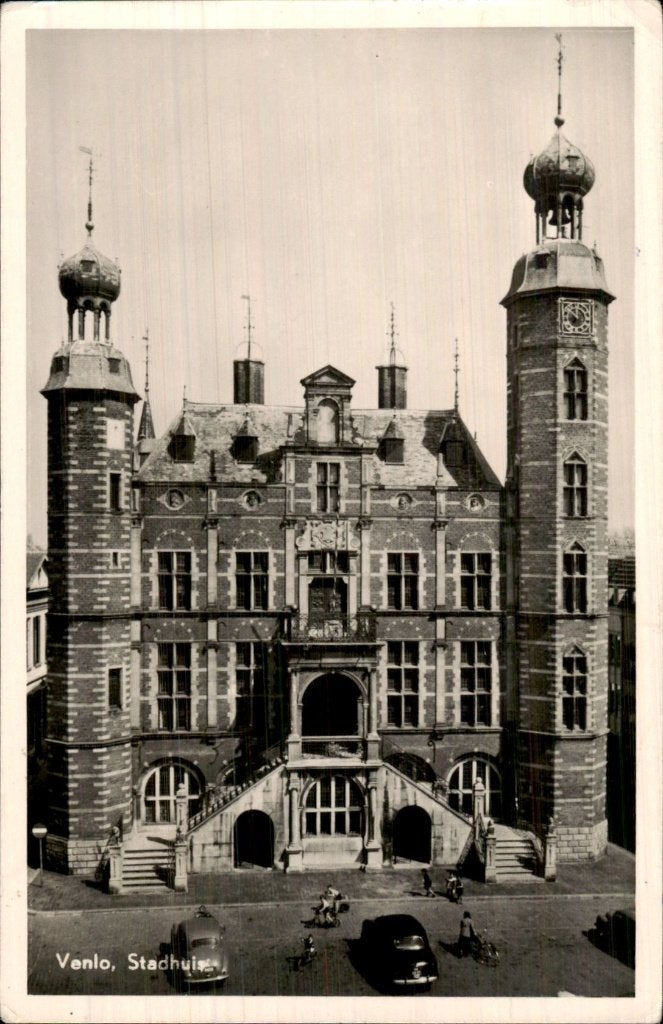 Venlo - Stadhuis - Voorgevel, Ophalen of Verzenden, 1940 tot 1960, Gelopen, Limburg
