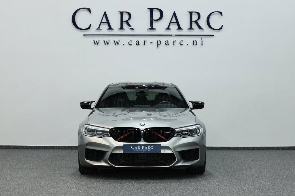 BMW 5-serie M5 Competition 625+PK KERAMISCH/VIRTUAL/SFEER/SO, Auto's, BMW, Automaat, Gebruikt, 8 cilinders, 2000 kg