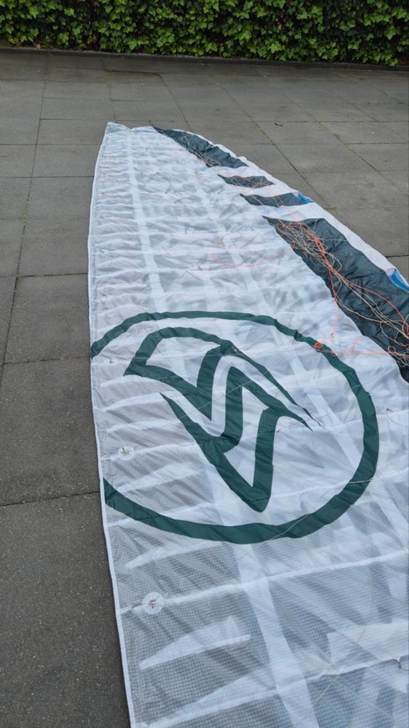 Flysurfer Sonic 3, 13 meter kite only, Watersport en Boten, 13 m², Foil, Ophalen of Verzenden, Zo goed als nieuw