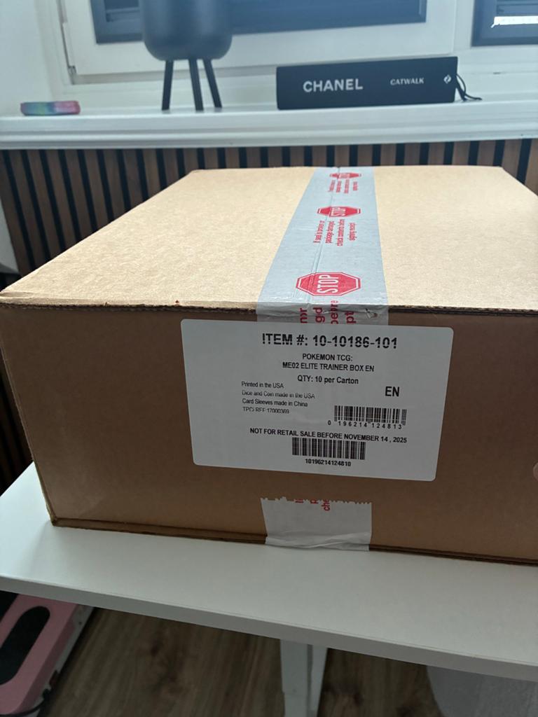 Phantasmal flames etb case, Ophalen of Verzenden, Nieuw, Boosterbox