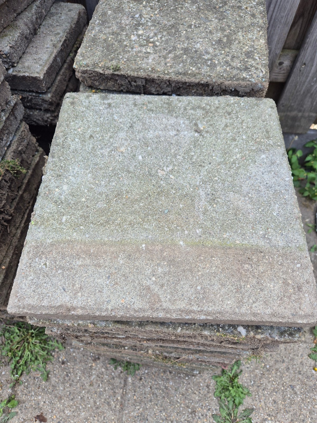 Gratis Beton tegels 30X30 cm 15m2, Tuin en Terras, Ophalen of Verzenden, Gebruikt, Beton, Terrastegels