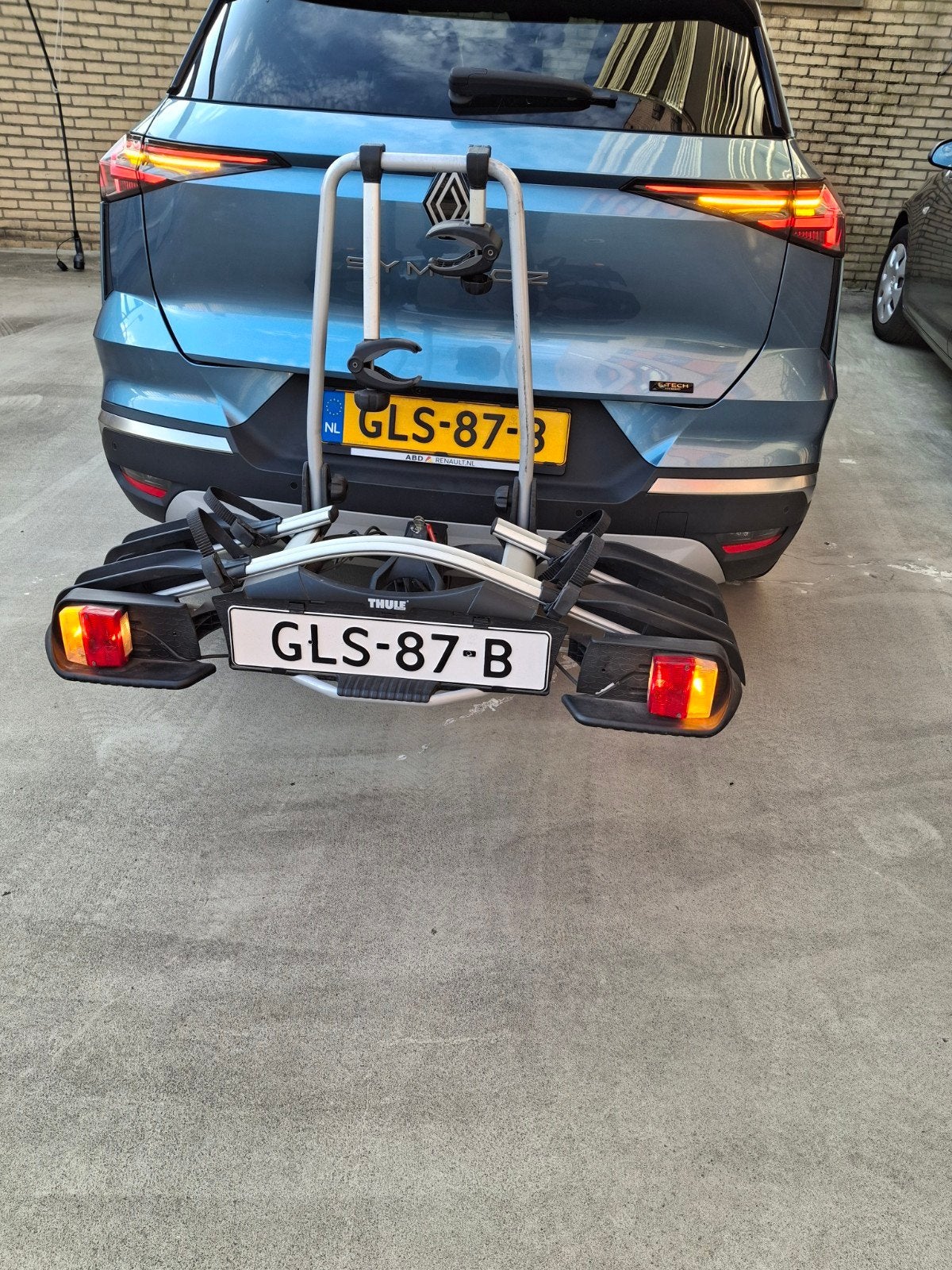 thule fietsendrager mag 60 kilo dragen zie foto's, Auto diversen, Fietsendragers, Zo goed als nieuw, Trekhaakdrager, 2 fietsen