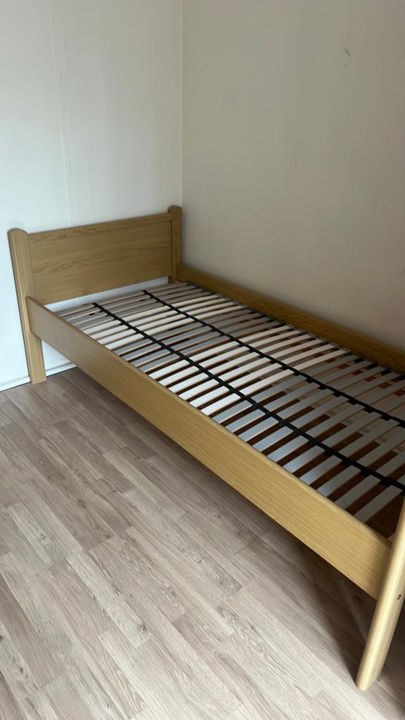 Prima eenpersoonsbed 2.00x0.90, Huis en Inrichting, Ophalen, 90 cm, Eenpersoons, Wit