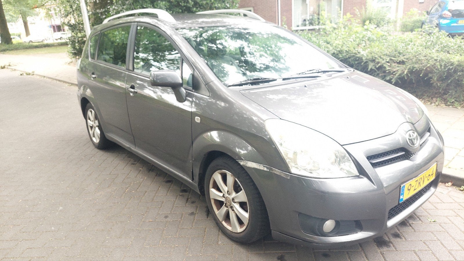 Toyota Corolla Verso 2.2 D-4d 7P 2007 Grijs, Voorwielaandrijving, 4 cilinders, 1505 kg, 7 stoelen