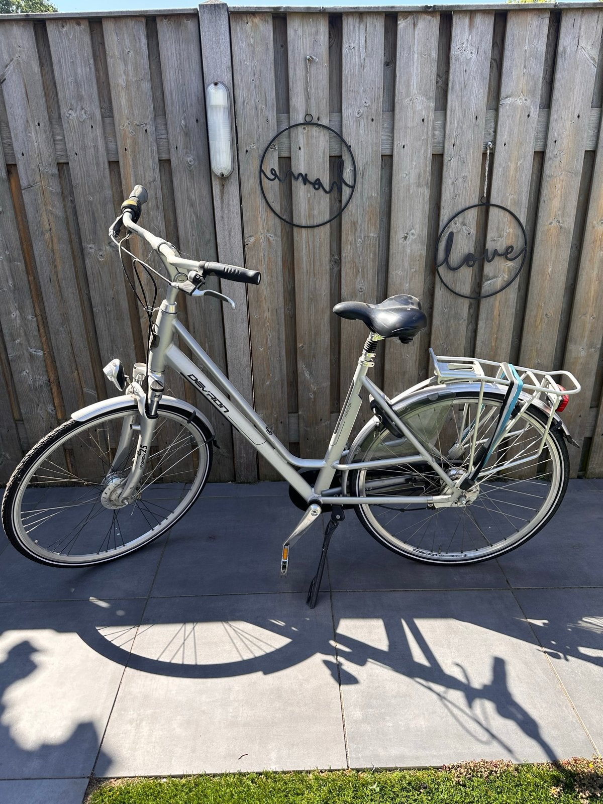 Devron Hamilton Damesfiets - Bagagedrager iets doorgezakt, Fietsen en Brommers, Fietsen | Dames | Damesfietsen, Gebruikt, Velgrem