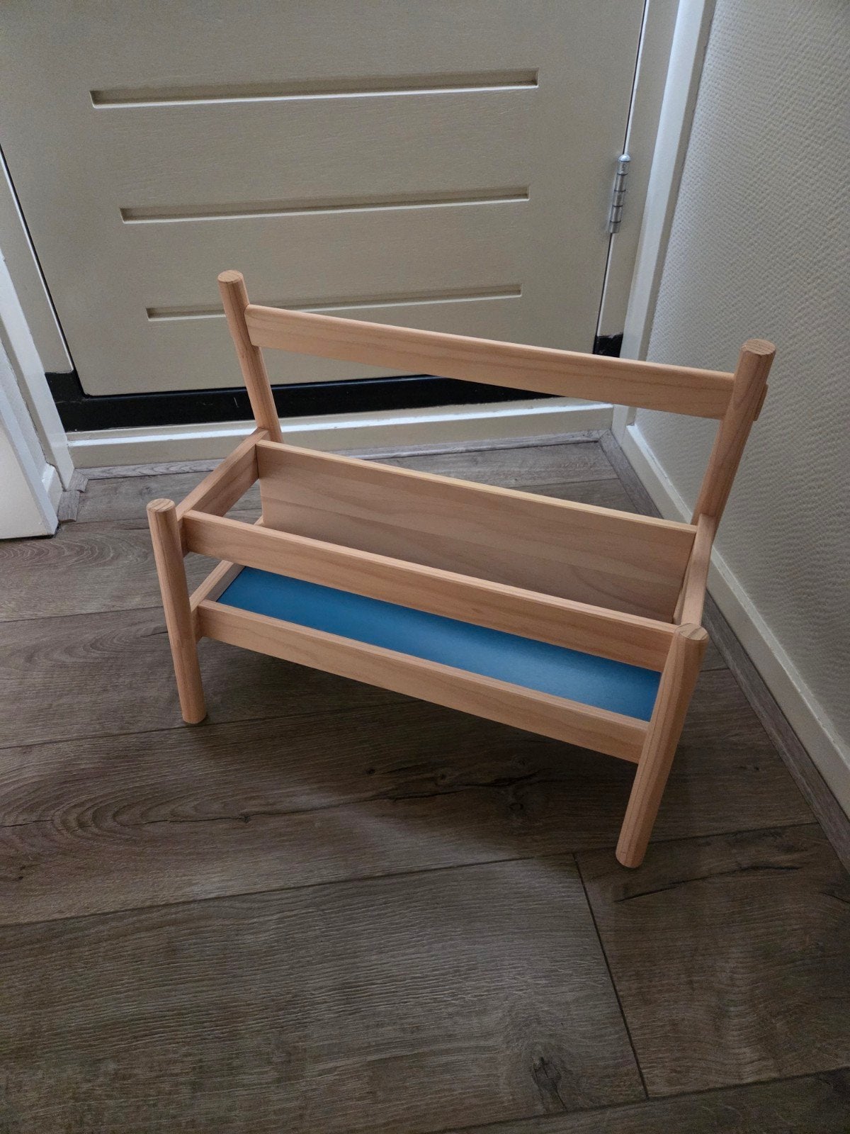IKEA FLISAT Boekstandaard - Zo goed als nieuw, Ophalen, Met plank(en), Minder dan 50 cm, Modern, Scandinavisch, Kindvriendelijk