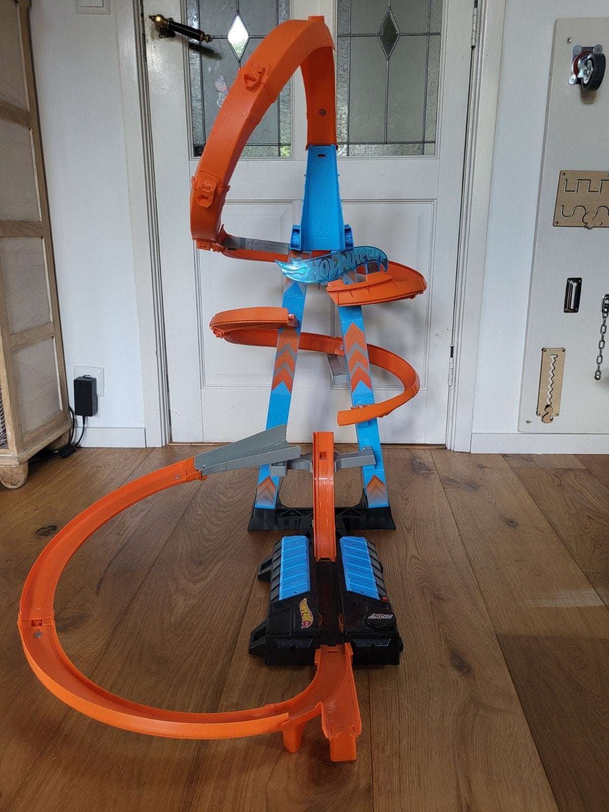 Hot Wheels Wolkenkrabber Crash Van 61 Cm Hoog, Ophalen, Racebaan, Zo goed als nieuw, Hot Wheels