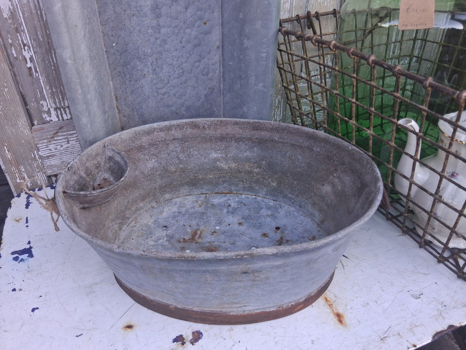 Klein zinken teiltje met zeepbakje, apart model, Antiek en Kunst, Curiosa en Brocante, Ophalen of Verzenden