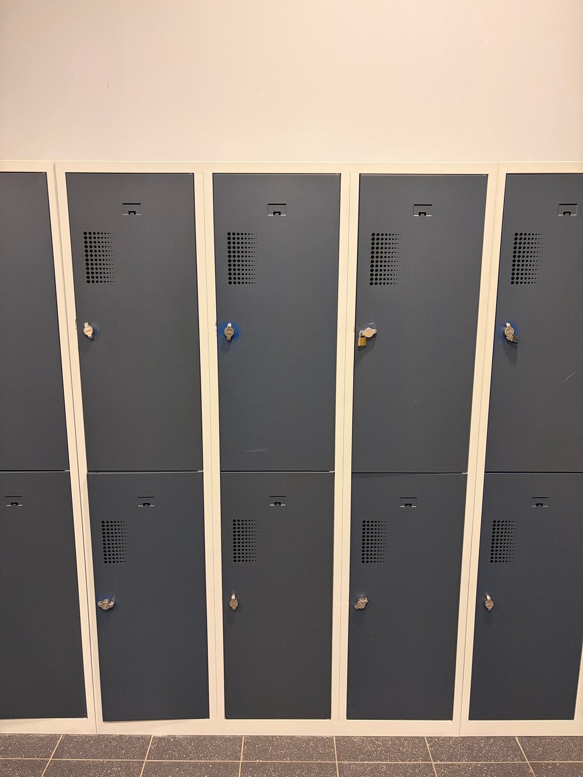 9 units van 6 lockers (totaal 54 lockers) - Hangsloten nodig, Ophalen, Gebruikt