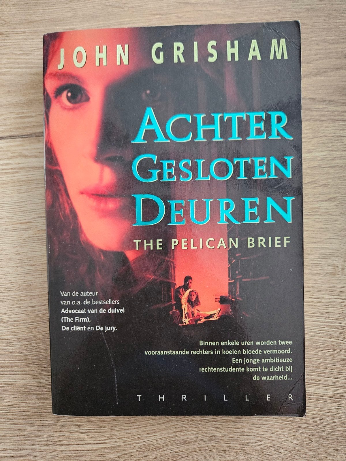 John Grisham - Achter gesloten deuren, Ophalen of Verzenden, Gelezen, John Grisham