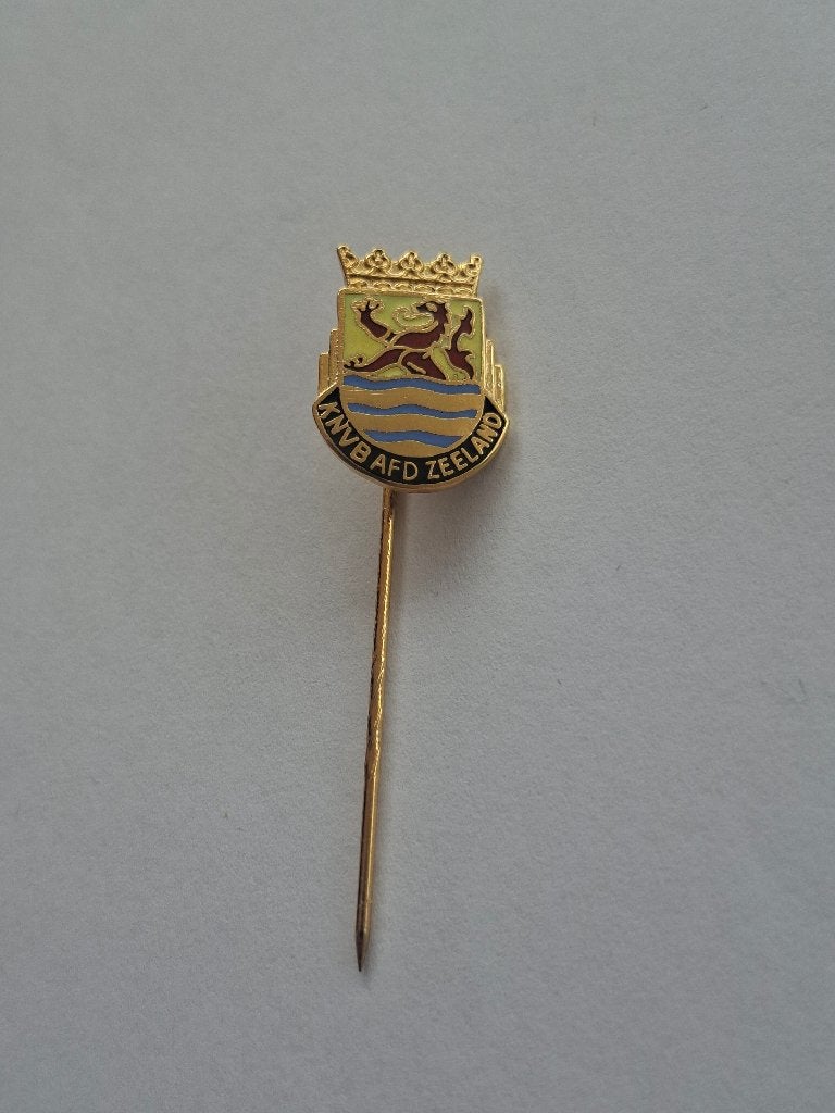 Emaille speld K.N.V.B. afd. Zeeland, Ophalen of Verzenden, Gebruikt, Overige onderwerpen