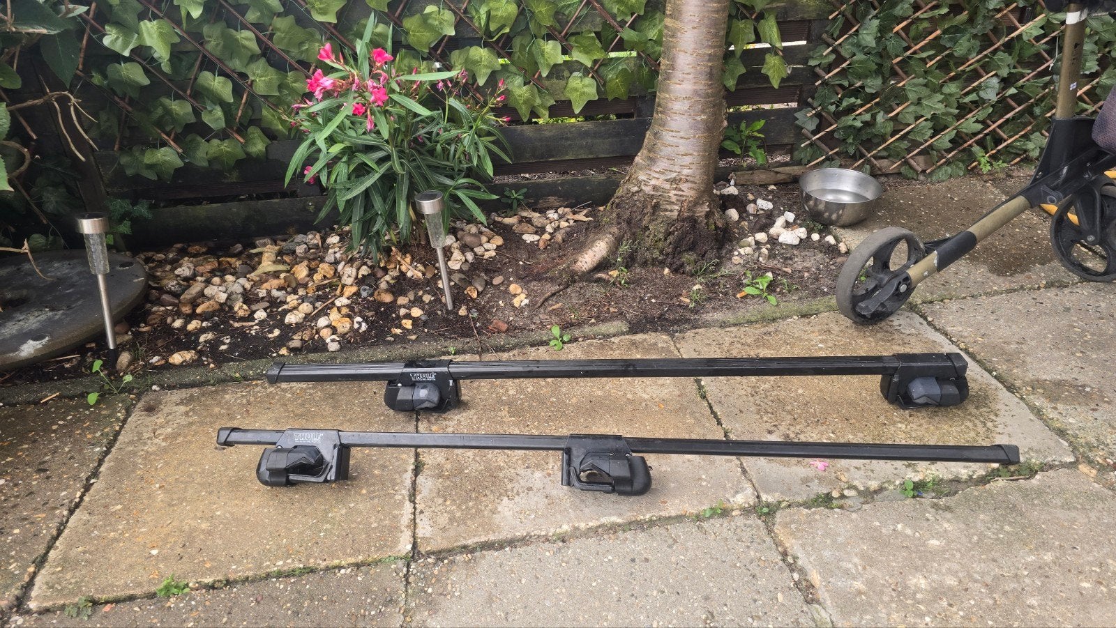 Thule dakdragers  1054  Set van 2, Ophalen, Gebruikt