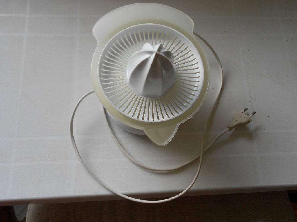 Citruspers philips hr2737, inhoud 0,5 ltr, alles demontabel., Ophalen, Gebruikt, Elektrisch, Citruspers