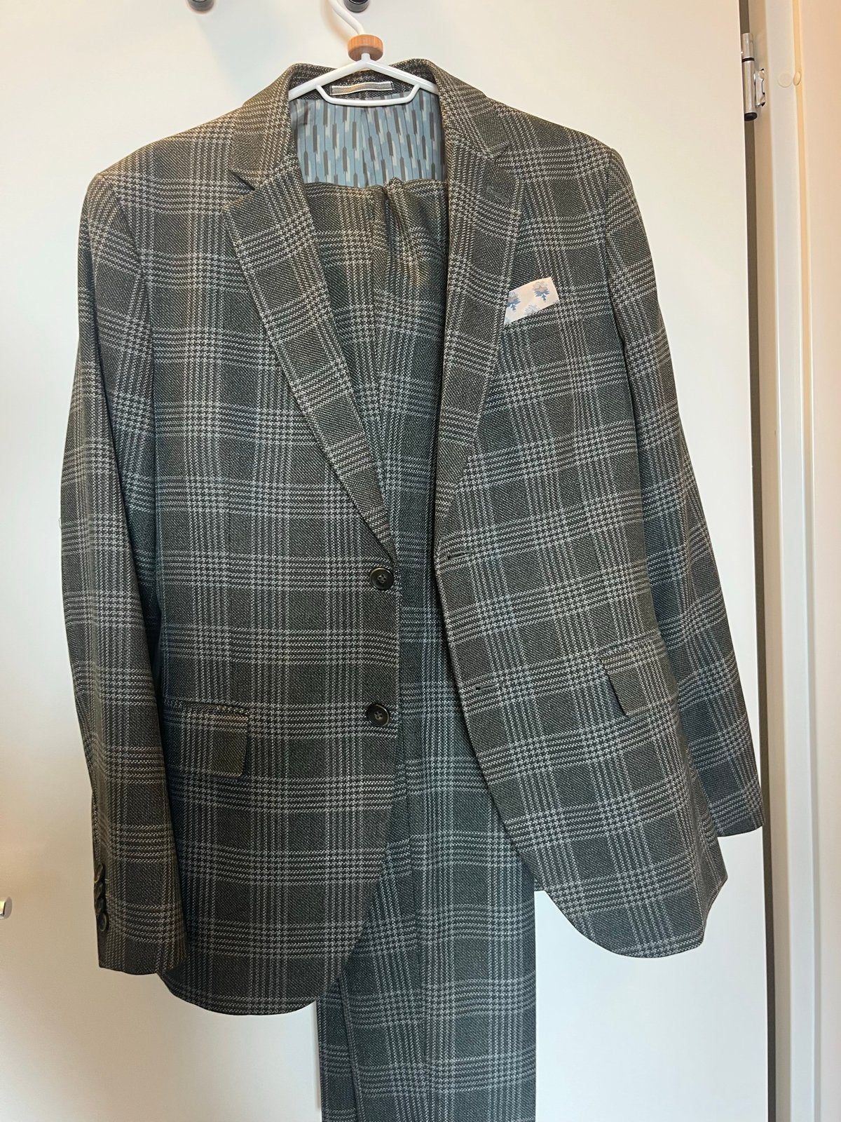 WE Fashion grijs/groen geruit slim fit pak. Jas 46, broek 48, Kleding | Heren, Kostuums en Colberts, Ophalen of Verzenden, Zo goed als nieuw