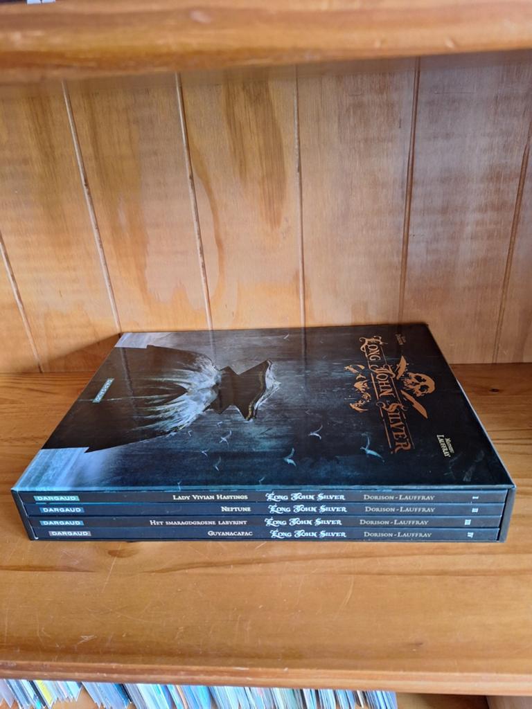Te koop long john silver hardcover in box 4 delen, Complete serie of reeks, Ophalen of Verzenden, Zo goed als nieuw, Amerika