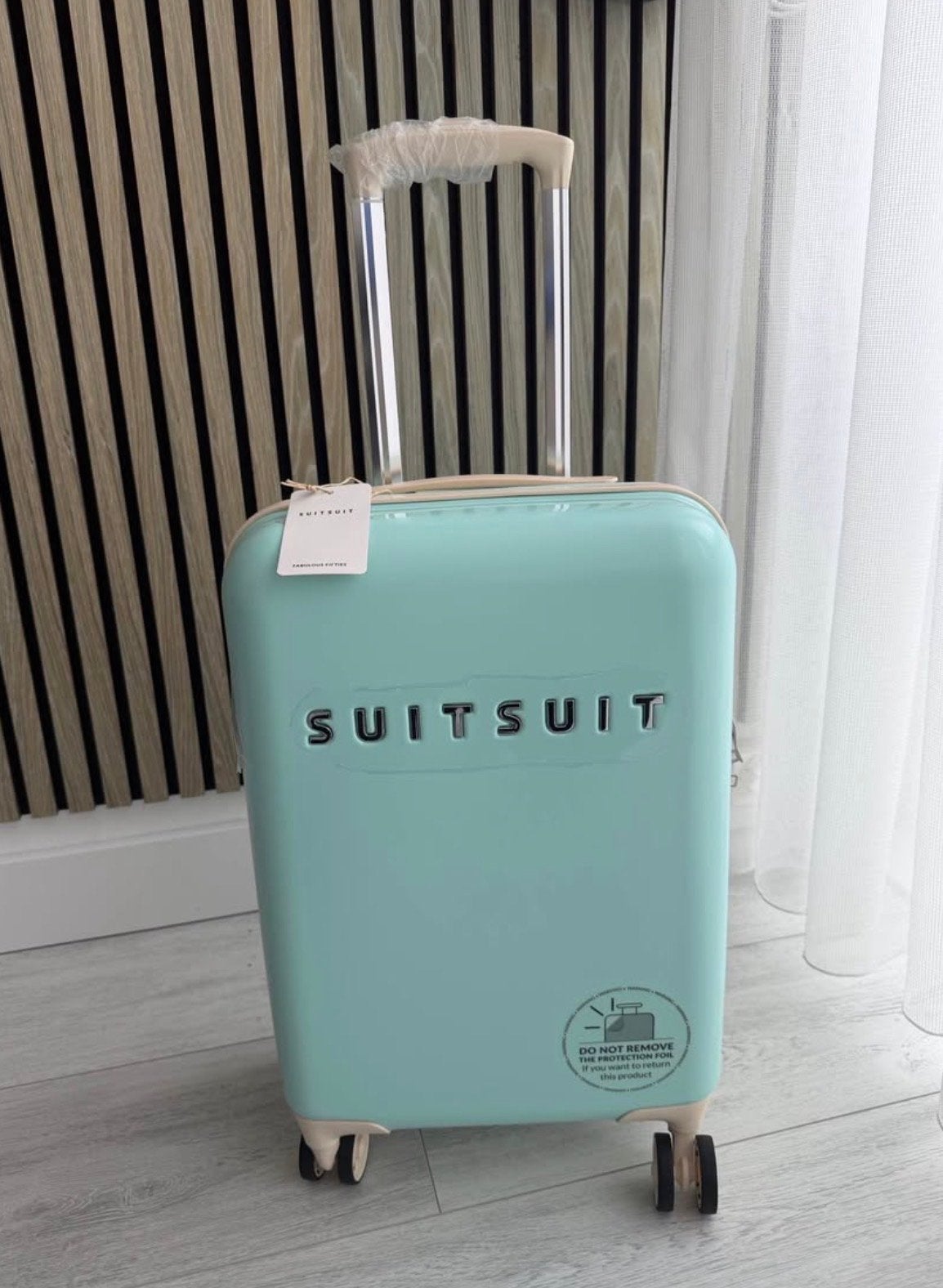 Nieuwe Suitsuit koffer 55x35x29 cm - Luminous Mint, Sieraden, Tassen en Uiterlijk, Koffers, Nieuw, Hard kunststof, 50 tot 60 cm