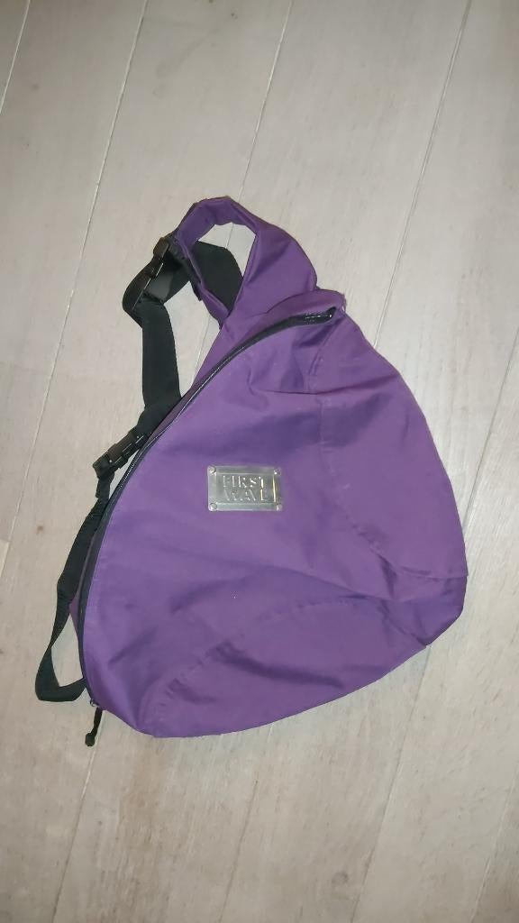 Paarse driepuntsrugzak, Overige merken, 25 tot 40 cm, Ophalen of Verzenden, Zo goed als nieuw
