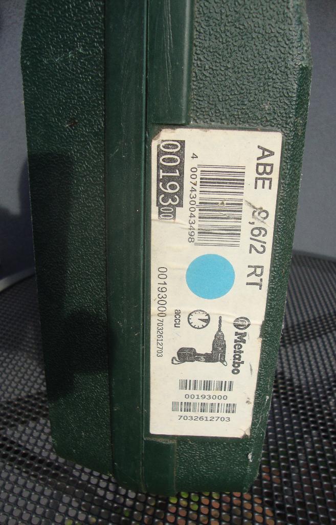 metabo accuboormachine met oplader  in koffer, Ophalen of Verzenden, Gebruikt, Boormachine