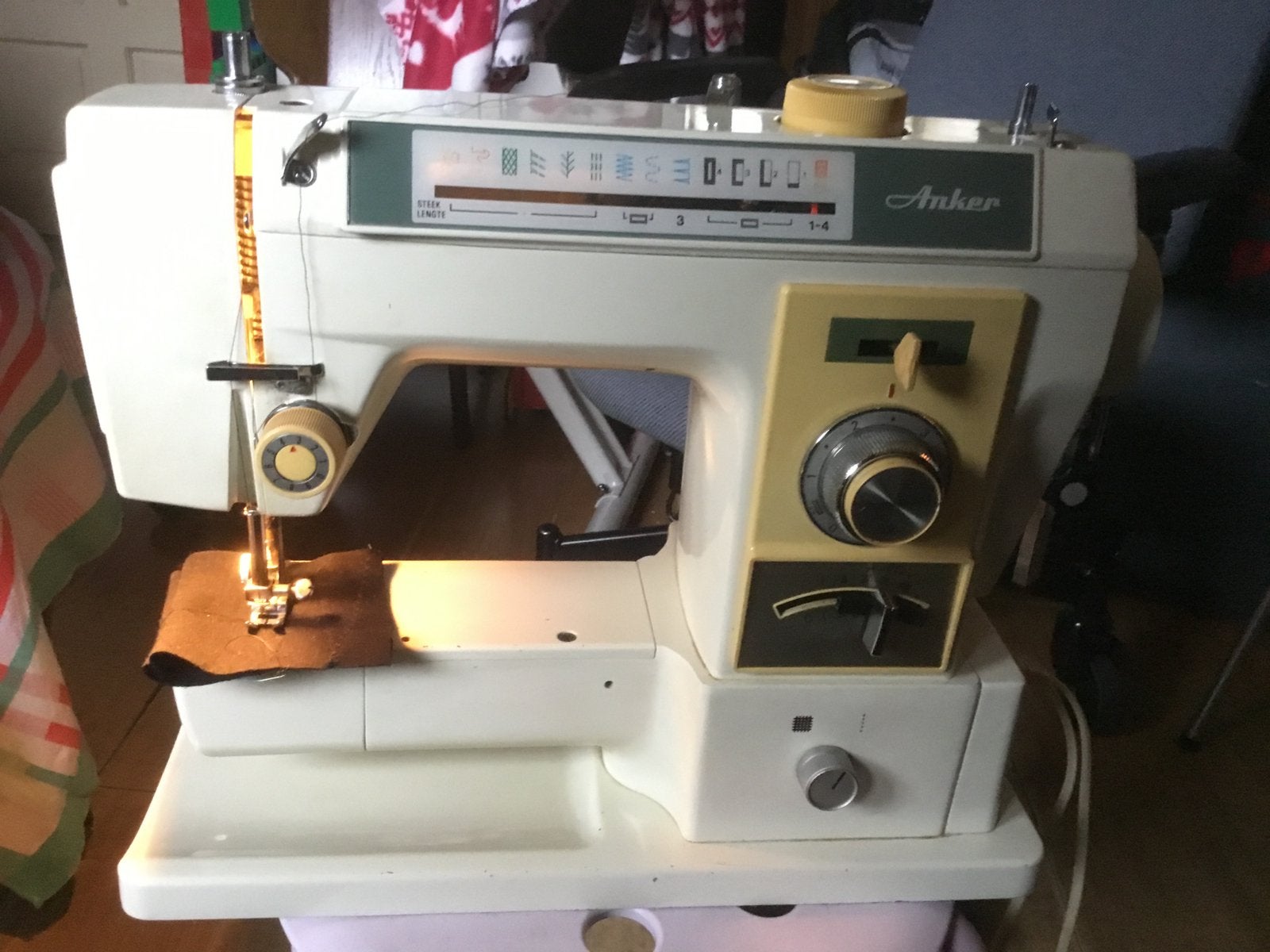 Anker volautomaat naaimachine 1000F, Ophalen, Gebruikt, Naaimachine, Overige merken