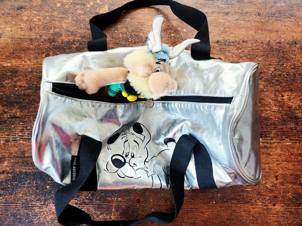 Nieuwe sporttas van Asterix Parc En met Asterix knuffel, Verzamelen, Ophalen of Verzenden, Asterix en Obelix, Nieuw, Overige typen