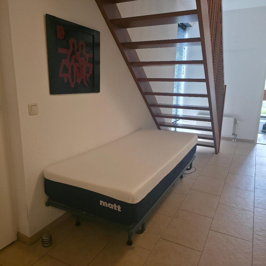 Matt Sleeps matras 80x190 + elektrisch Auping onderstel, Ophalen, Eenpersoons, 190 cm of minder, Zo goed als nieuw