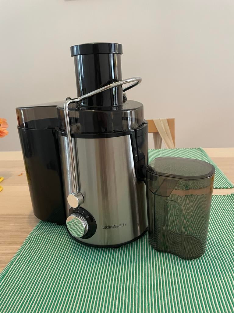 Juicer- KitchenMasters, Witgoed en Apparatuur, Juicers, Ophalen, Zo goed als nieuw