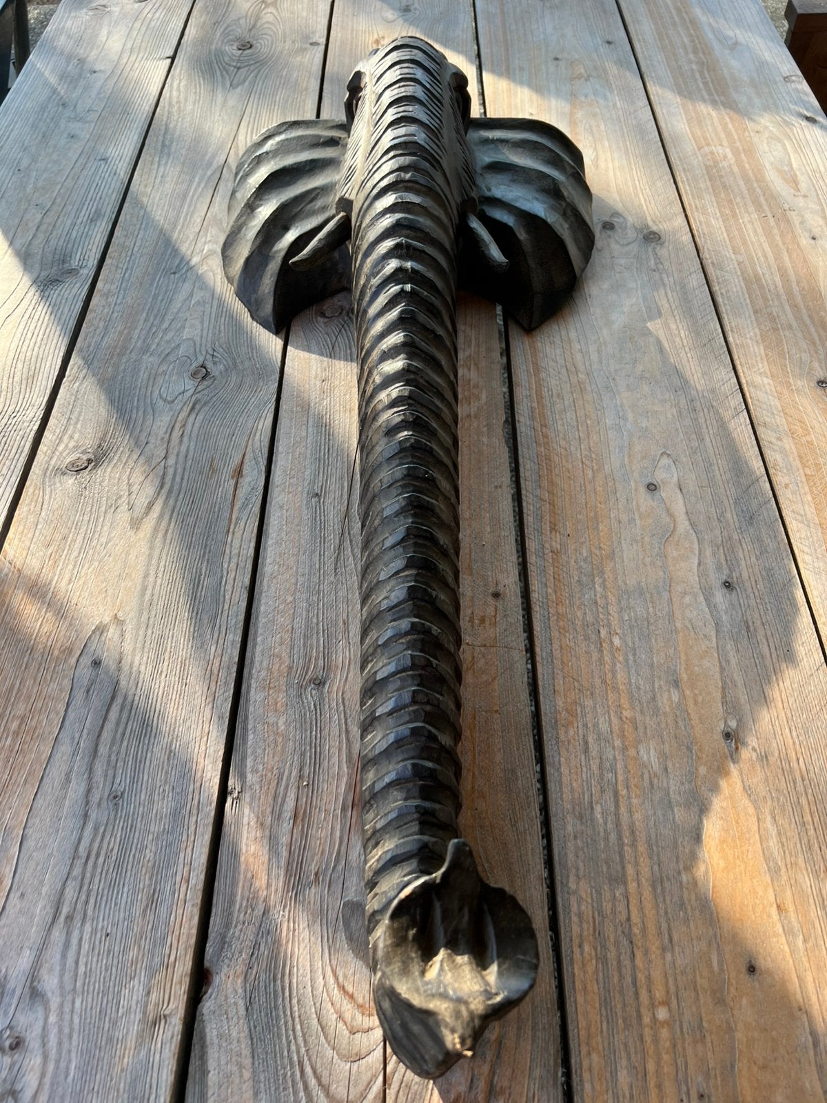 Grote Houten OLIFANT Kop + Slurf Handwerk Houtsnijwerk 88 cm, Antiek en Kunst, Wanddecoratie, Zwart, Hout, Overige stijlen